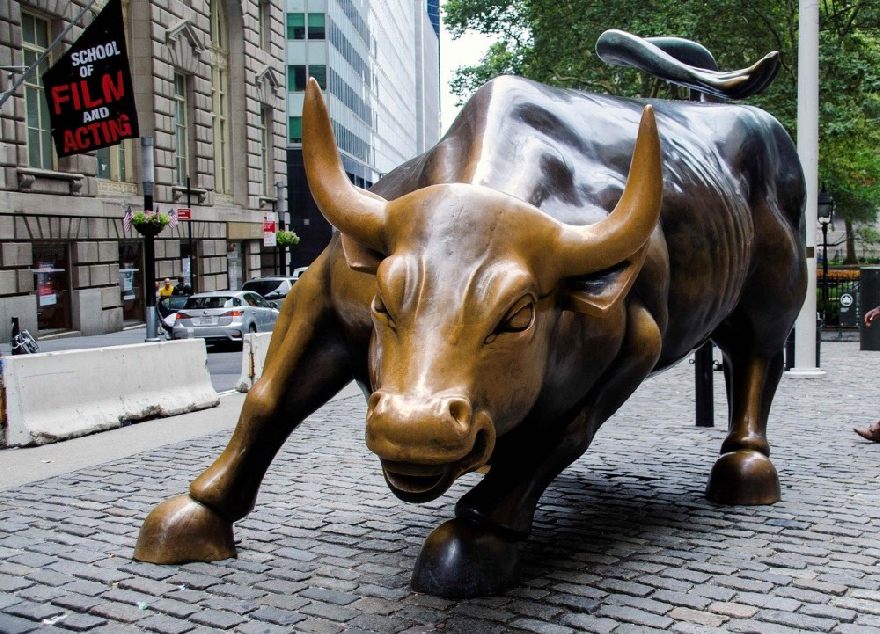 Stier Statue vom Bullen an der New Yorker Wall Street Börse.